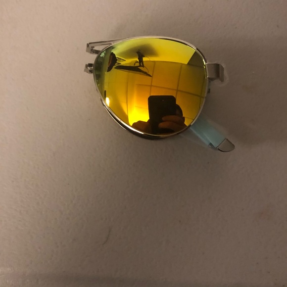 Foldable Aviator Sunglasses. Green tint. Unisex. - Picture 3 of 6